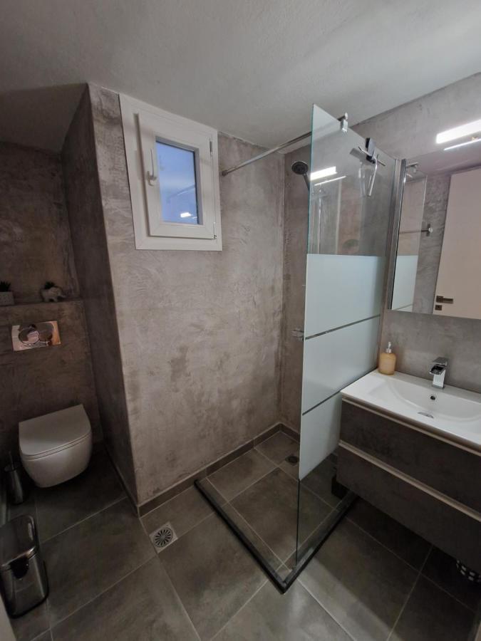 Above Apartments Near The Airport أرتيميدا المظهر الخارجي الصورة